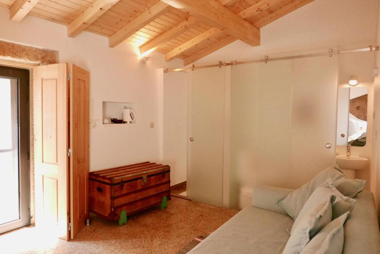 Casa Do Meio Em Quinta De Sao Pedro De Vir-A-Corca Monsanto Esterno foto